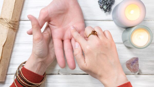 相術とは何か？手相が映し出す今のあなたの状態と可能性